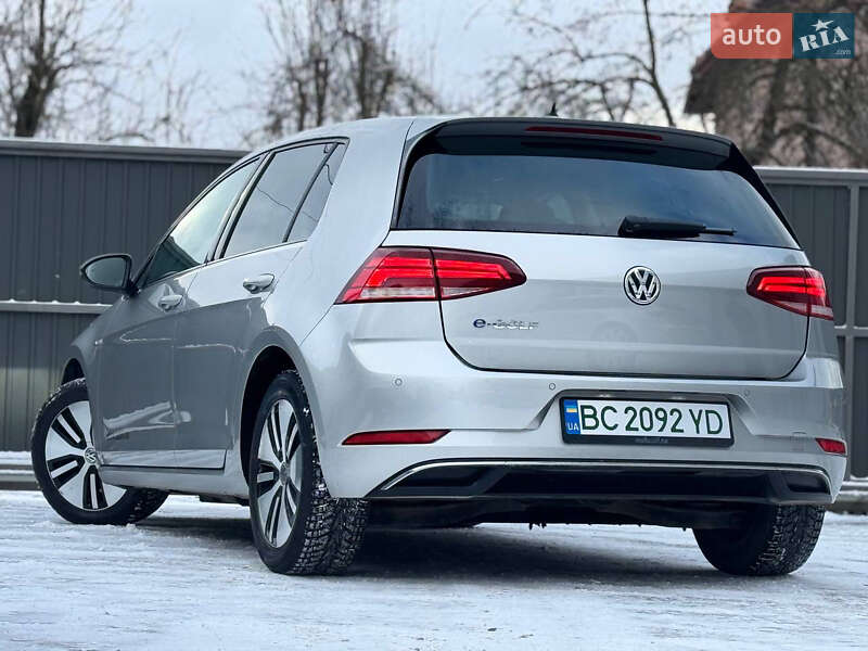 Хэтчбек Volkswagen e-Golf 2017 в Трускавце