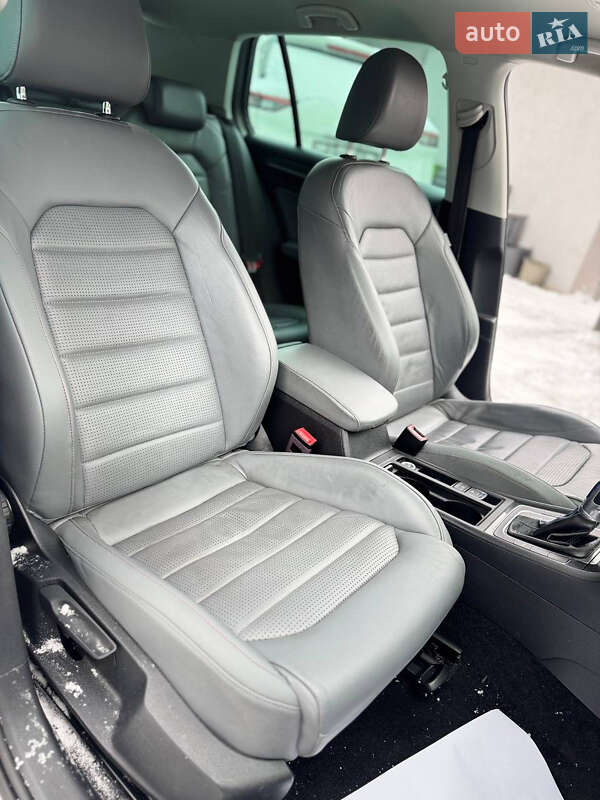 Хэтчбек Volkswagen e-Golf 2017 в Трускавце