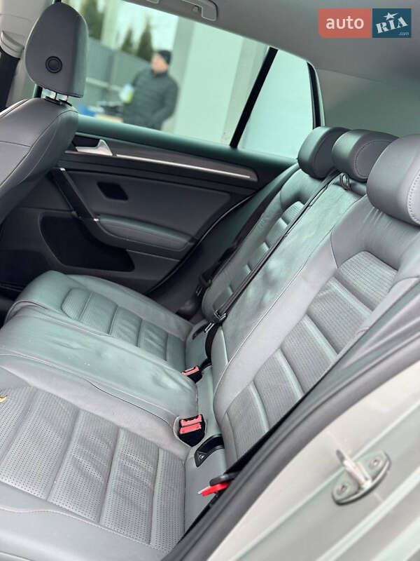 Хэтчбек Volkswagen e-Golf 2017 в Трускавце