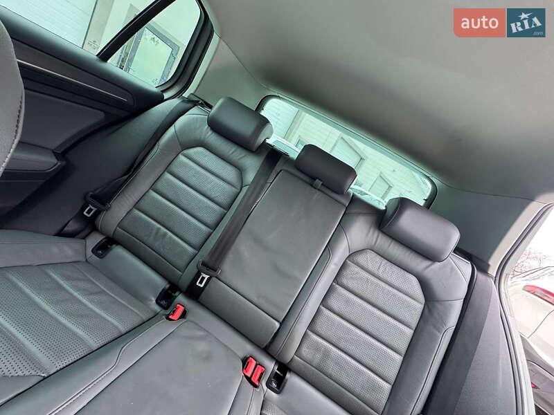 Хэтчбек Volkswagen e-Golf 2017 в Трускавце