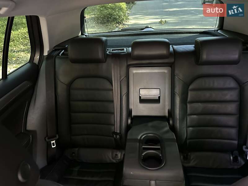 Хетчбек Volkswagen e-Golf 2015 в Чернівцях