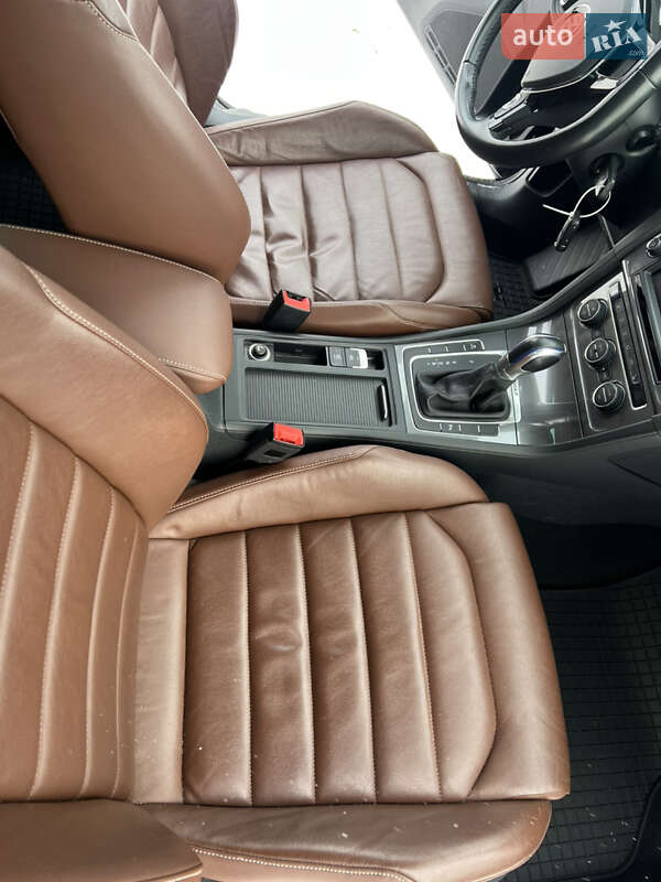 Хетчбек Volkswagen e-Golf 2014 в Кропивницькому