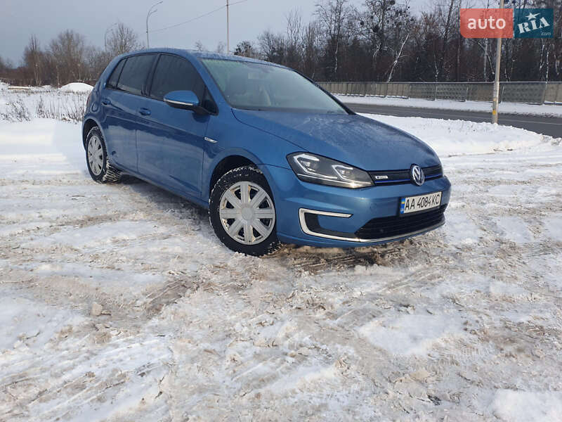 Хетчбек Volkswagen e-Golf 2016 в Києві фото 2 Хетчбек Volkswagen e-Golf 2016 в Києві