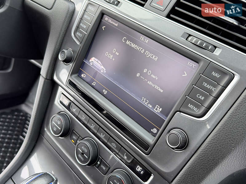 Хетчбек Volkswagen e-Golf 2015 в Рівному