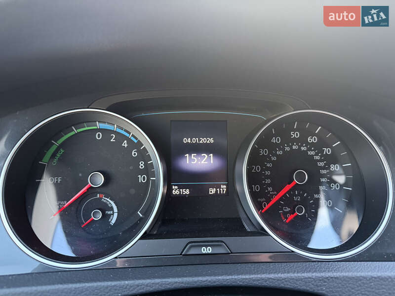 Хэтчбек Volkswagen e-Golf 2019 в Львове