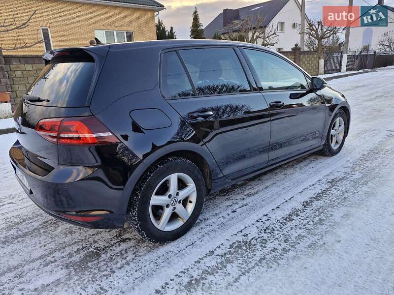 Хетчбек Volkswagen e-Golf 2015 в Луцьку