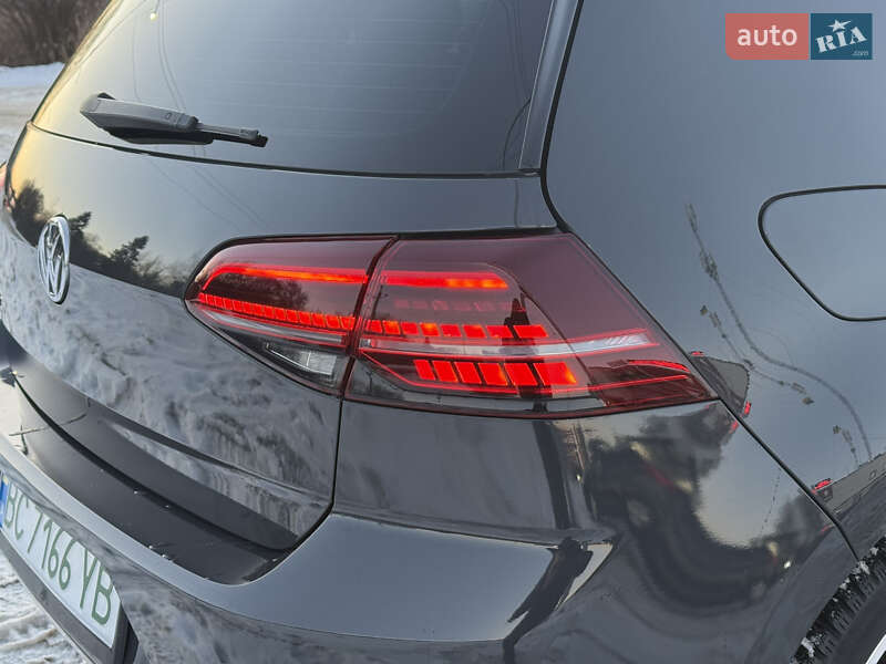 Хэтчбек Volkswagen e-Golf 2019 в Львове