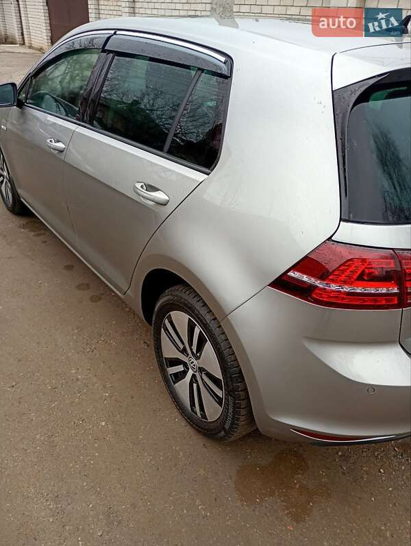 Хетчбек Volkswagen e-Golf 2014 в Олександрії