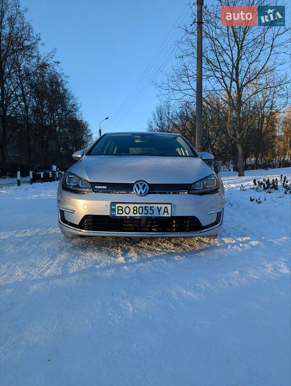 Хетчбек Volkswagen e-Golf 2016 в Тернополі фото 18 Хетчбек Volkswagen e-Golf 2016 в Тернополі