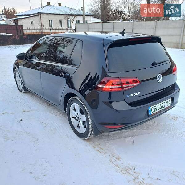 Хэтчбек Volkswagen e-Golf 2016 в Козельце