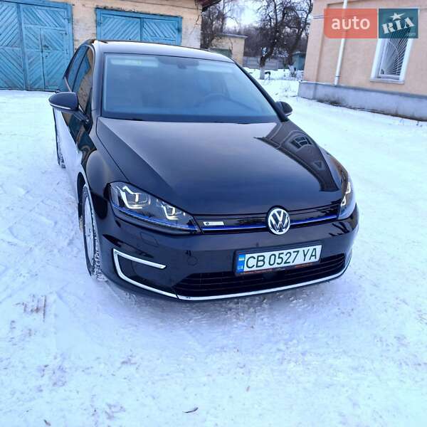 Хэтчбек Volkswagen e-Golf 2016 в Козельце