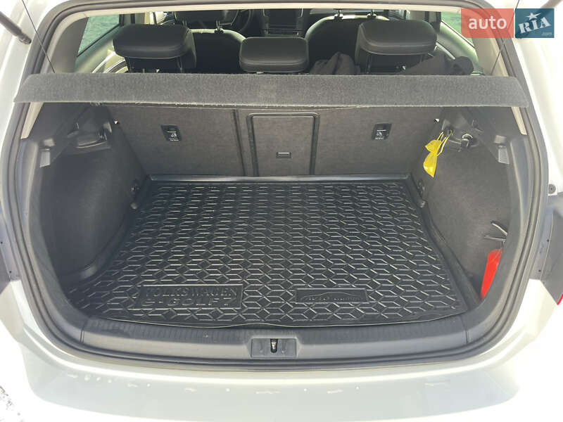 Хэтчбек Volkswagen e-Golf 2014 в Харькове фото 10 Хэтчбек Volkswagen e-Golf 2014 в Харькове