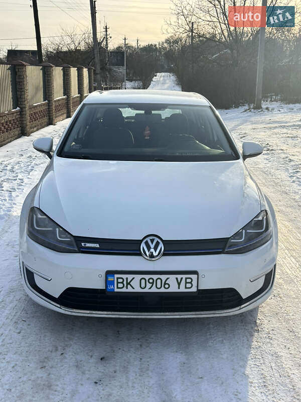 Volkswagen e-Golf 2014