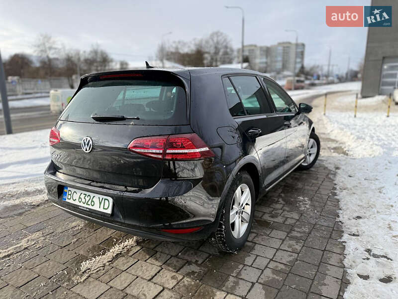 Хетчбек Volkswagen e-Golf 2016 в Львові