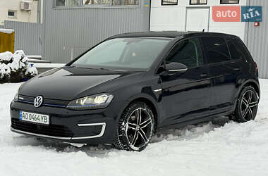 Хетчбек Volkswagen e-Golf 2015 в Ужгороді