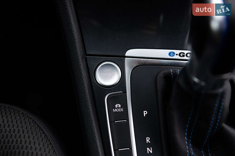 Хэтчбек Volkswagen e-Golf 2019 в Луцке фото 64 Хэтчбек Volkswagen e-Golf 2019 в Луцке