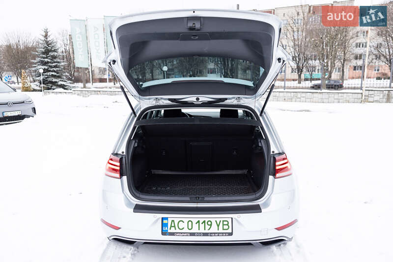 Хэтчбек Volkswagen e-Golf 2019 в Луцке фото 87 Хэтчбек Volkswagen e-Golf 2019 в Луцке