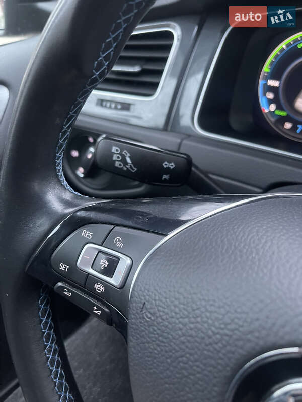 Хэтчбек Volkswagen e-Golf 2019 в Одессе фото 70 Хэтчбек Volkswagen e-Golf 2019 в Одессе