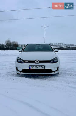 Хетчбек Volkswagen e-Golf 2014 в Рівному