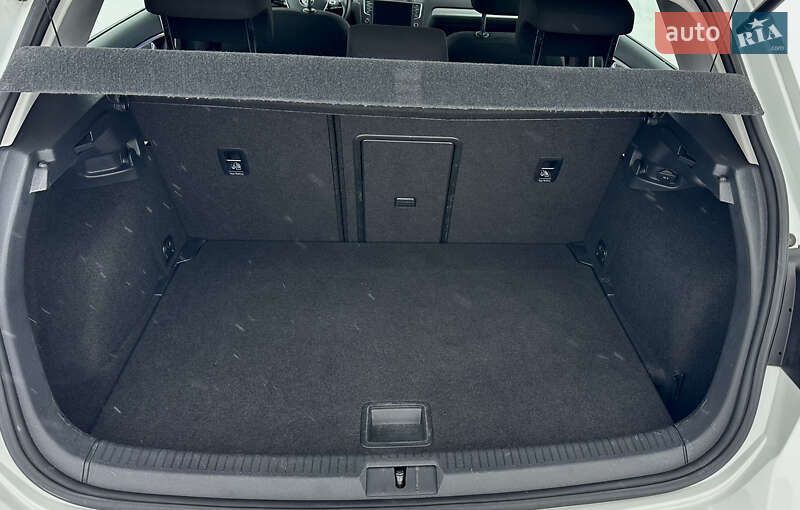 Хэтчбек Volkswagen e-Golf 2014 в Ровно