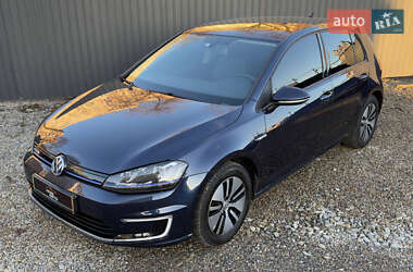 Хэтчбек Volkswagen e-Golf 2015 в Ивано-Франковске
