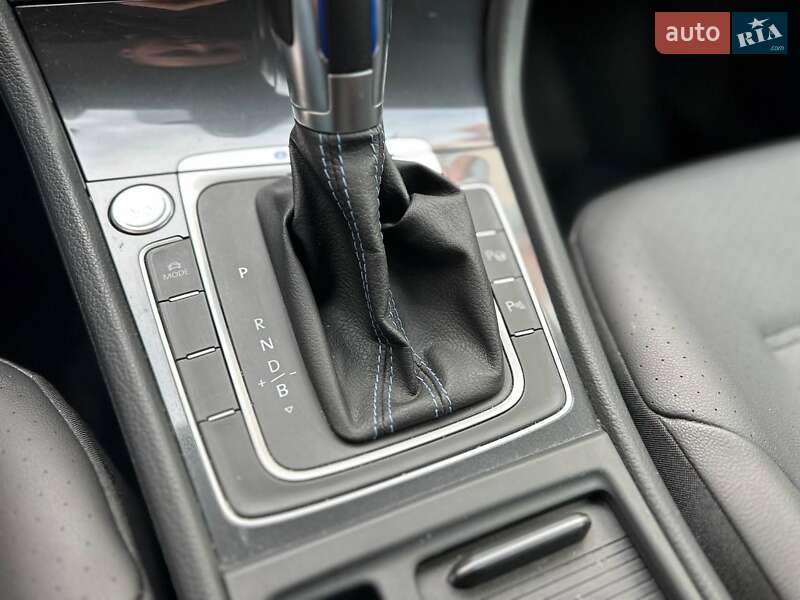 Хэтчбек Volkswagen e-Golf 2019 в Ивано-Франковске