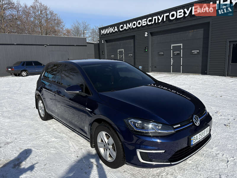 Хэтчбек Volkswagen e-Golf 2017 в Пятихатках