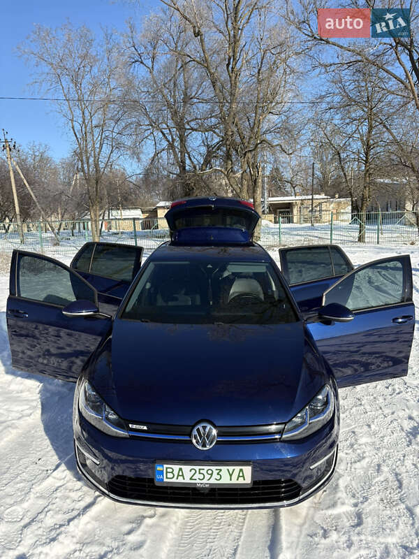 Хэтчбек Volkswagen e-Golf 2017 в Пятихатках