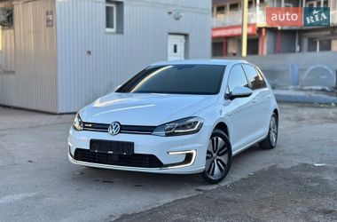 Хетчбек Volkswagen e-Golf 2018 в Чернівцях