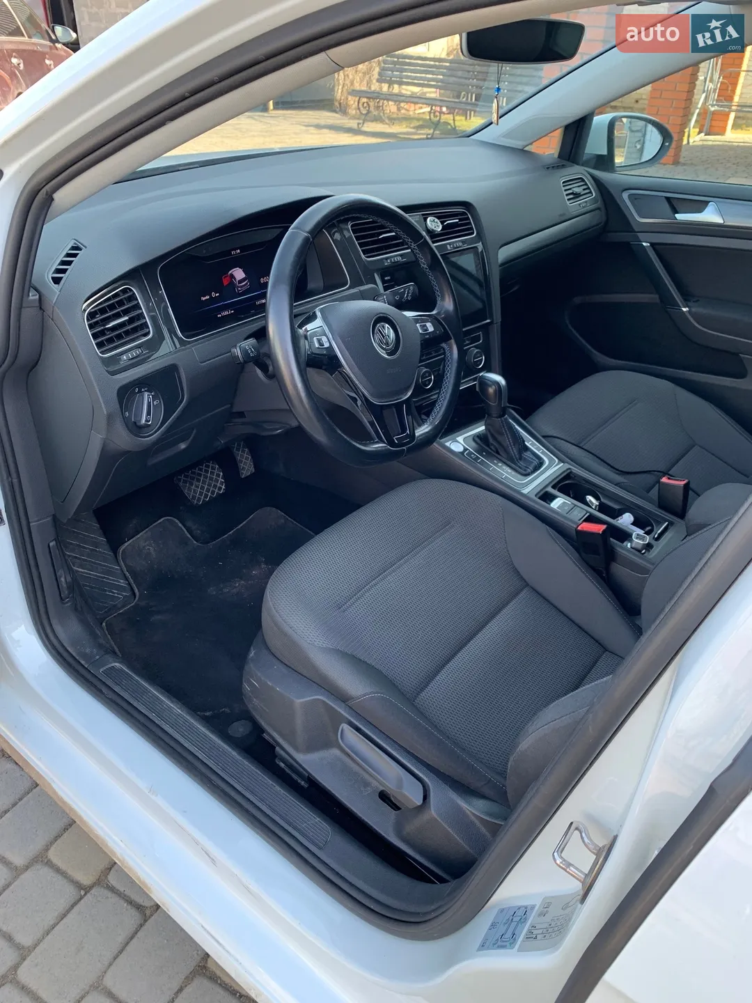 2020 Volkswagen Golf - мініатюра 14