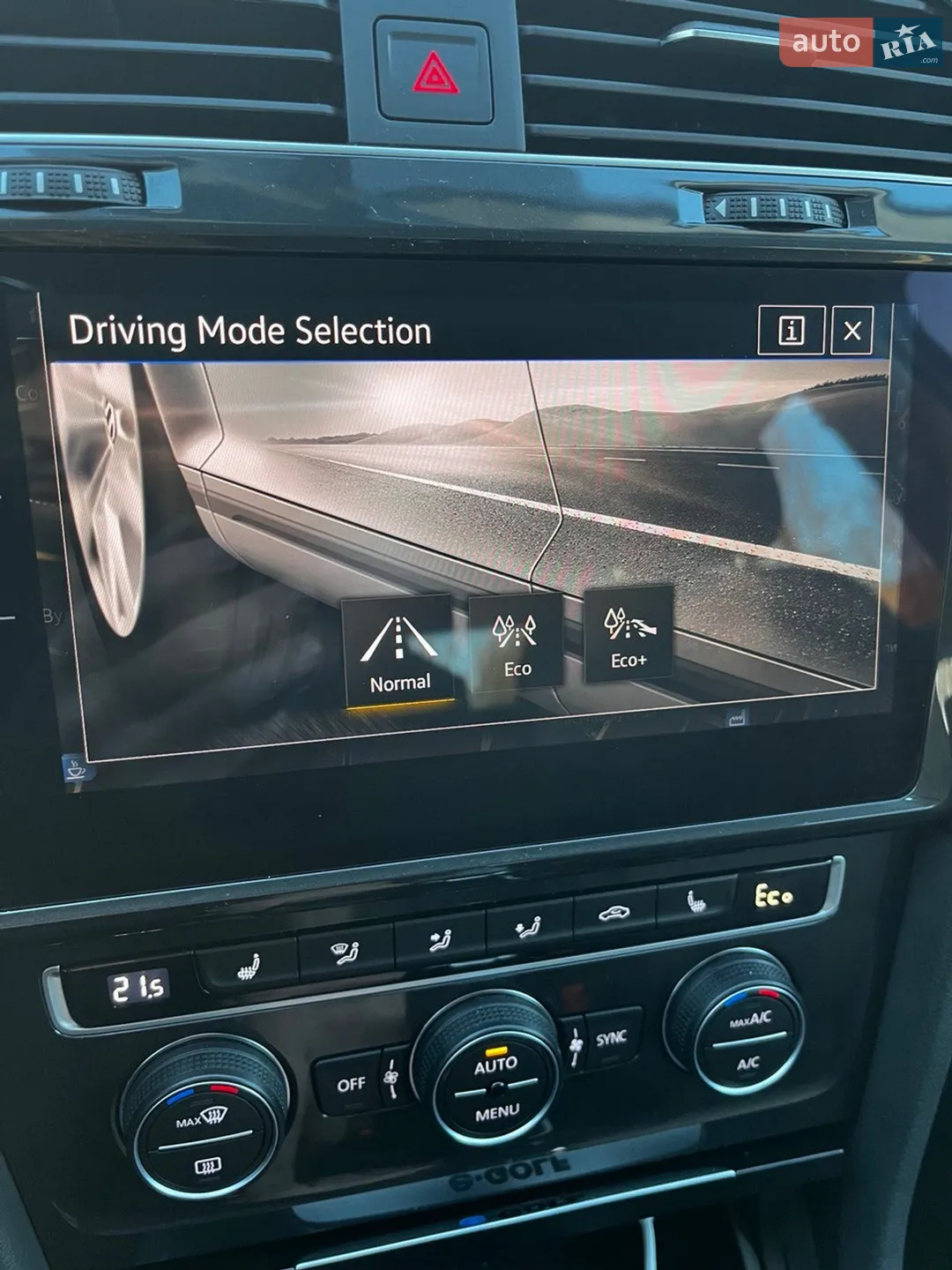 2019 Volkswagen Golf - мініатюра 11