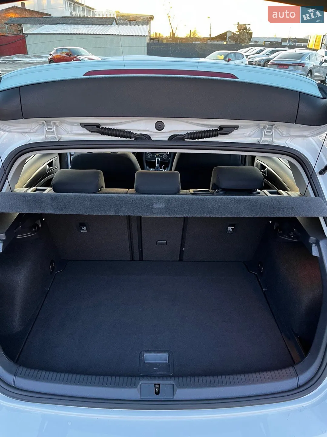 2019 Volkswagen Golf - мініатюра 17