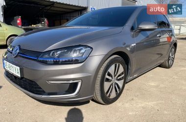 Хетчбек Volkswagen e-Golf 2015 в Дніпрі