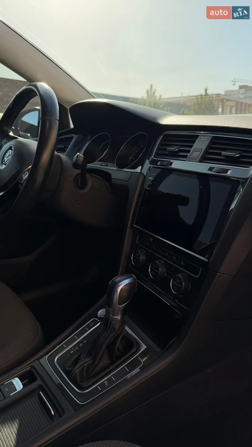 2019 Volkswagen Golf - мініатюра 12