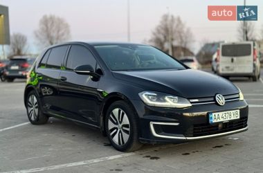 Хэтчбек Volkswagen e-Golf 2018 в Киеве