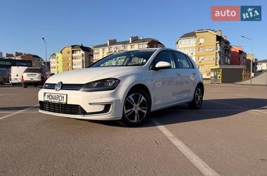 Хэтчбек Volkswagen e-Golf 2015 в Киеве