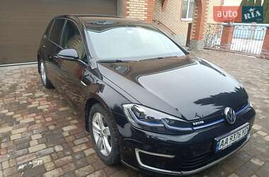 Хэтчбек Volkswagen e-Golf 2018 в Киеве