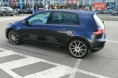 Хэтчбек Volkswagen e-Golf 2015 в Киеве