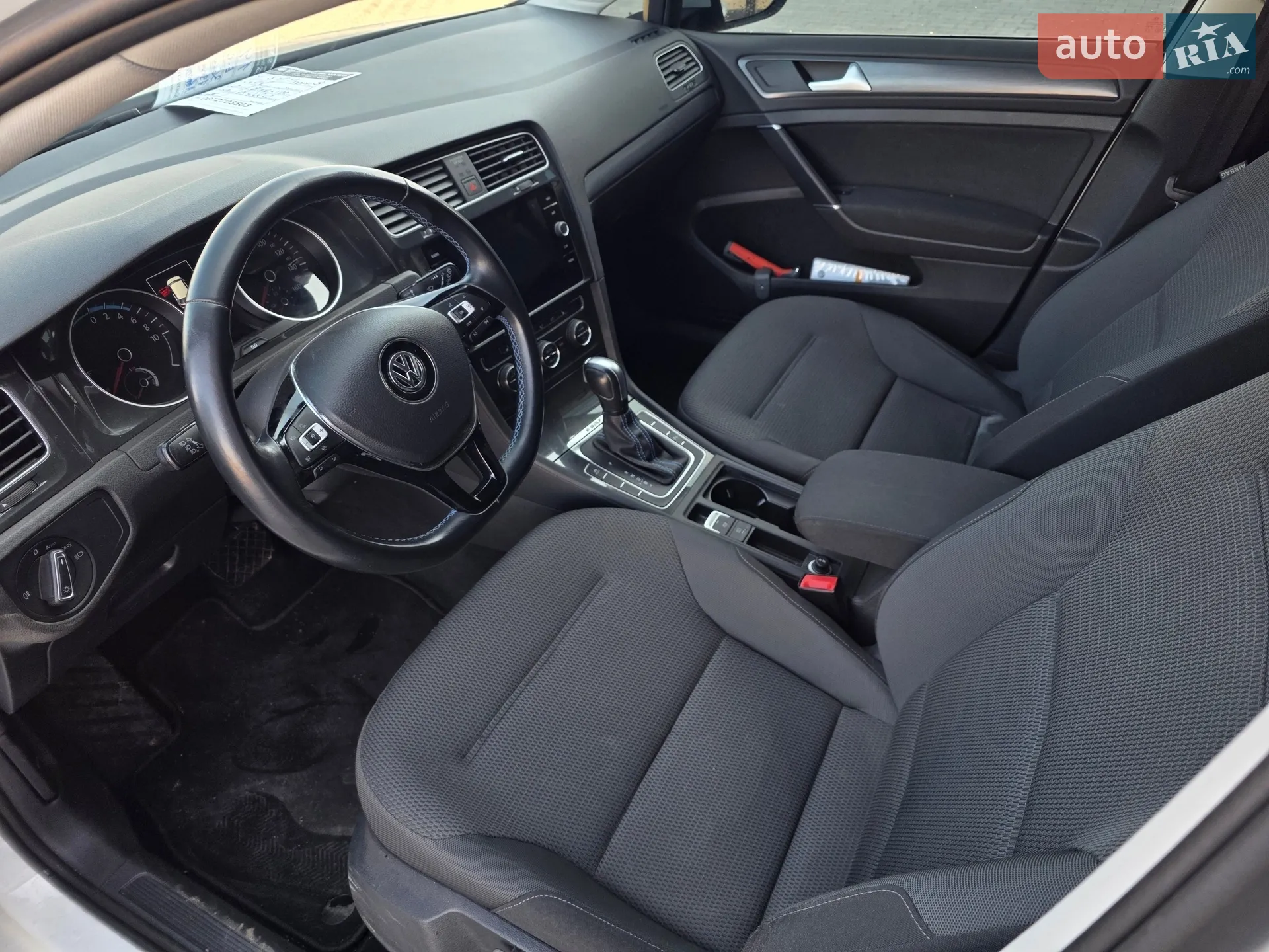 2020 Volkswagen Golf - мініатюра 26