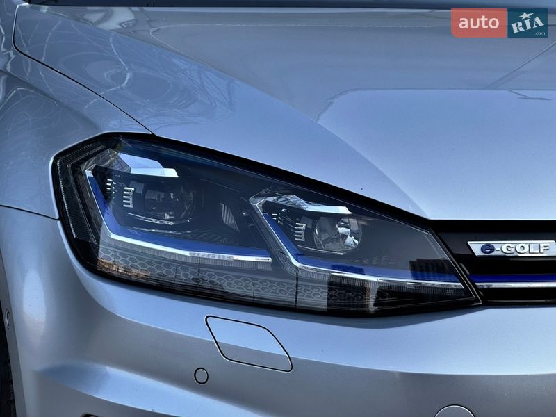 Хэтчбек Volkswagen e-Golf 2019 в Киеве