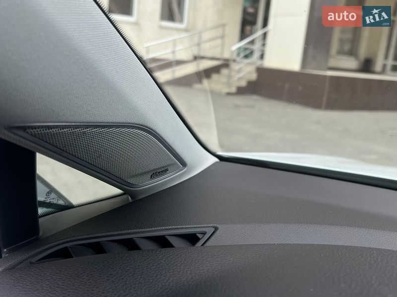 Хэтчбек Volkswagen e-Golf 2018 в Одессе