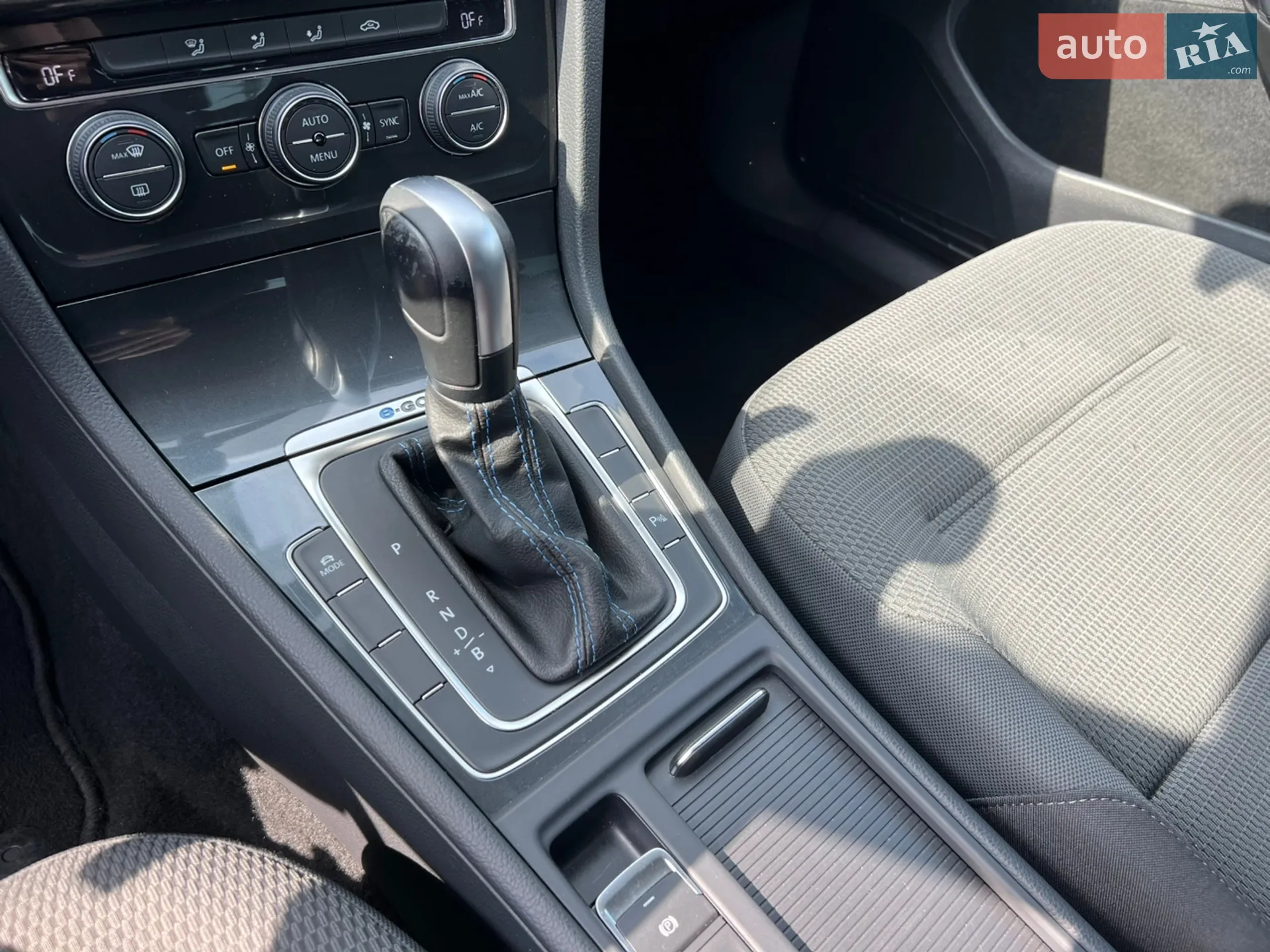 2020 Volkswagen Golf - мініатюра 20
