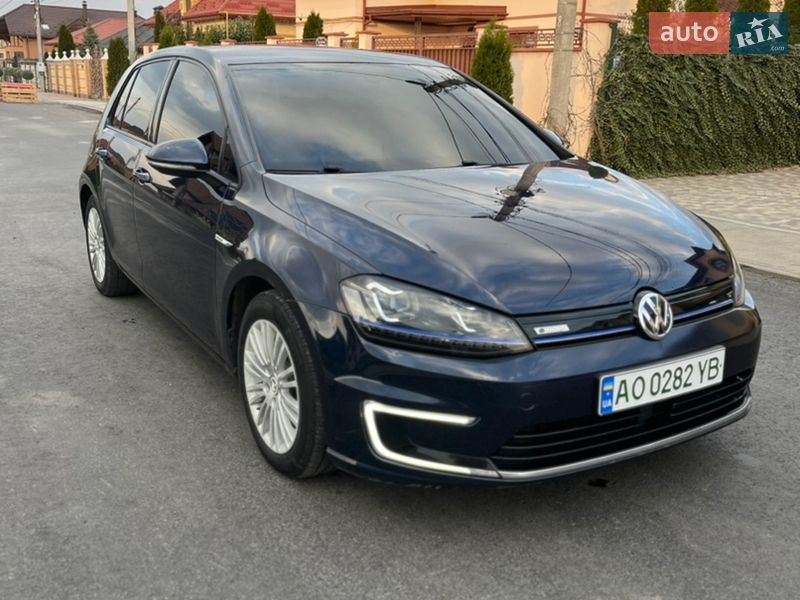 Volkswagen e-Golf 2015