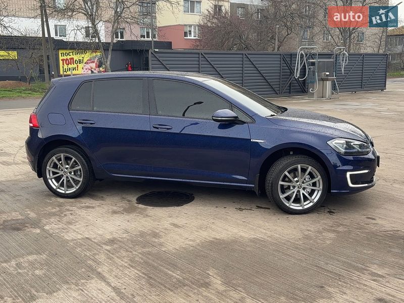 Хэтчбек Volkswagen e-Golf 2017 в Пятихатках