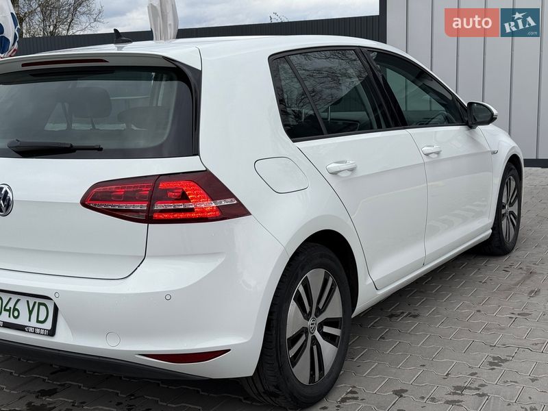 Хэтчбек Volkswagen e-Golf 2014 в Владимире
