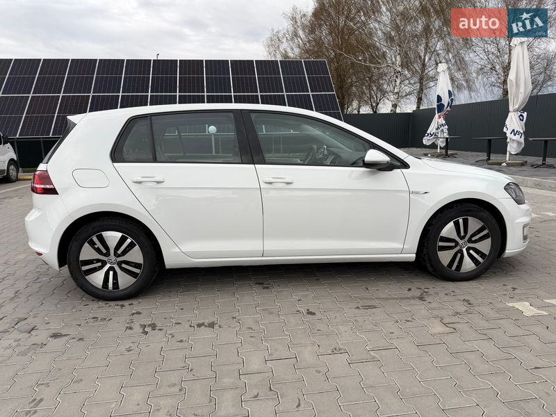 Хэтчбек Volkswagen e-Golf 2014 в Владимире