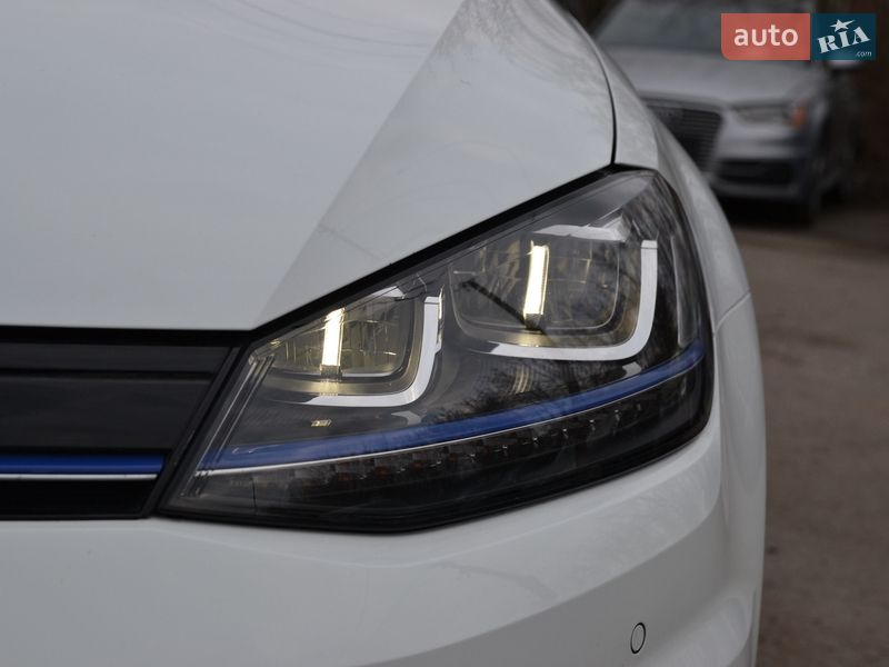 Хэтчбек Volkswagen e-Golf 2015 в Луцке