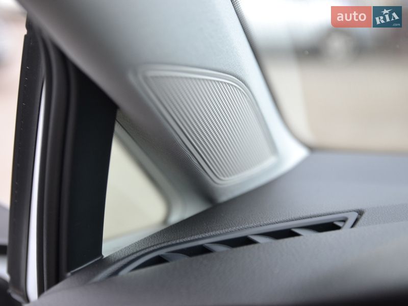 Хэтчбек Volkswagen e-Golf 2015 в Луцке