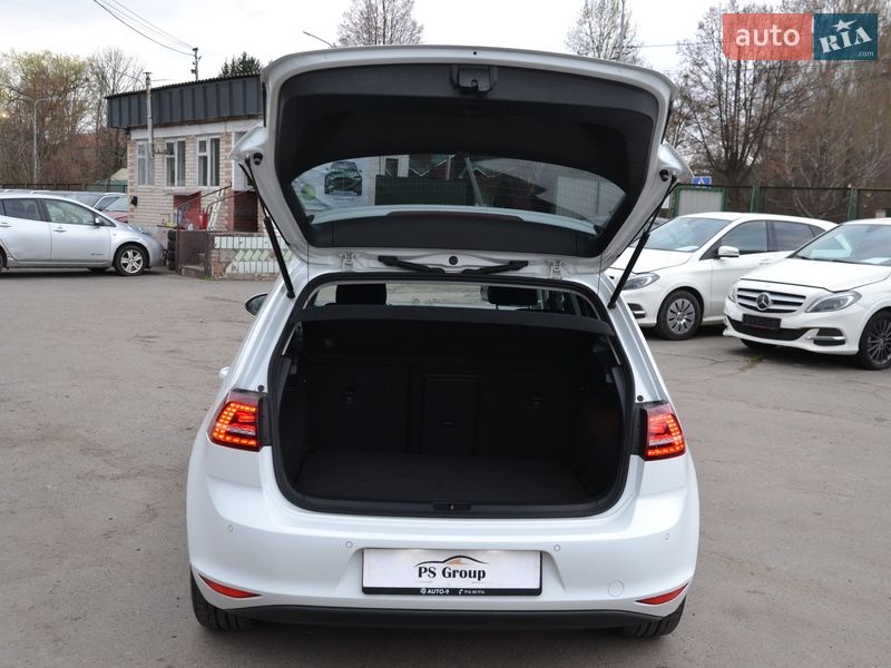 Хэтчбек Volkswagen e-Golf 2015 в Луцке