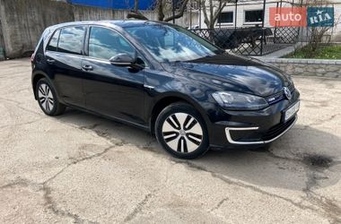 Хетчбек Volkswagen e-Golf 2014 в Сумах